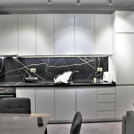 Adriatic Getaway * Vlorë