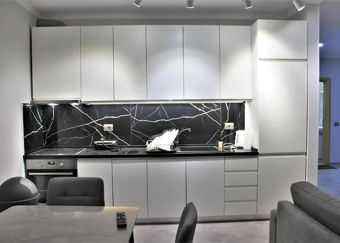 Adriatic Getaway * Vlorë