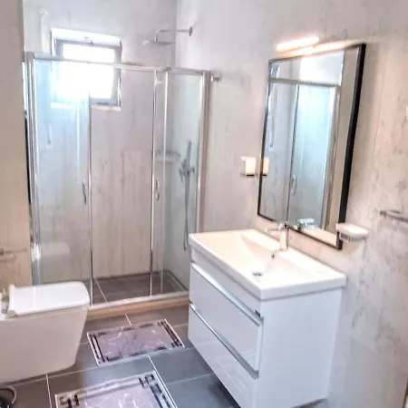 Adriatic Getaway Apartament Wlora